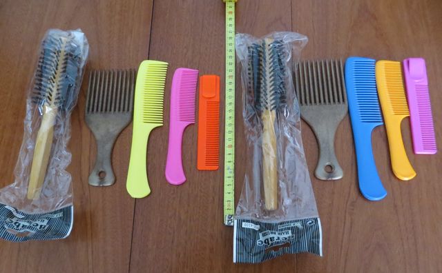 2 Juegos de 5 Peines x 4 eur en total