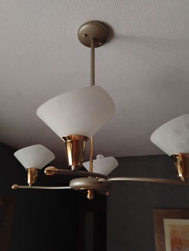 Lampara 4 apliques dorada