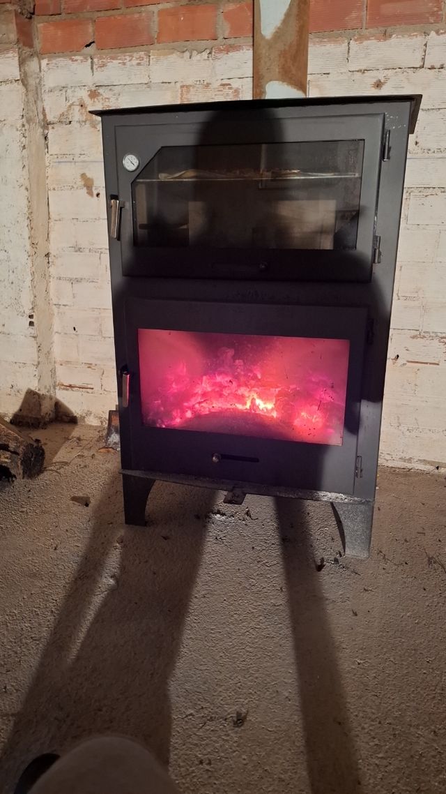 Estufa leña - Negra, metal