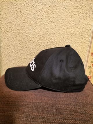 Gorra Adidas negra