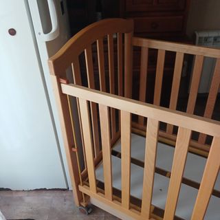 Cuna bebé madera haya