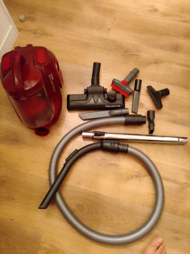 Aspiradora Orbegozo Roja