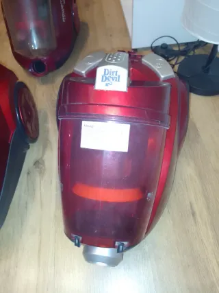 Aspiradora Orbegozo Roja