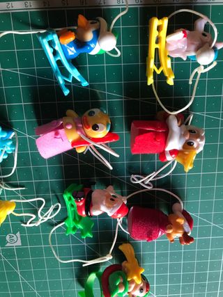Adornos Navideños Kinder: Calcetín y Figuras