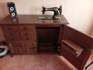 Máquina coser antigua + mueble