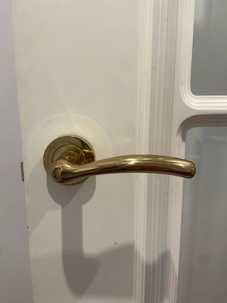 Puerta interior blanca con cristal