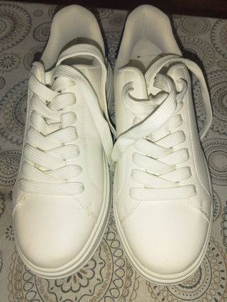Zapatillas Zara blancas unisex talla 40