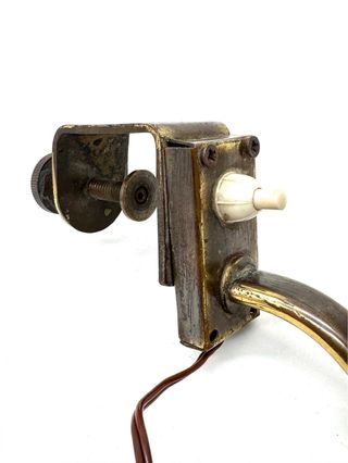 Lampada vintage da scrivania anni ’50/60 con morsetto – Funzionante