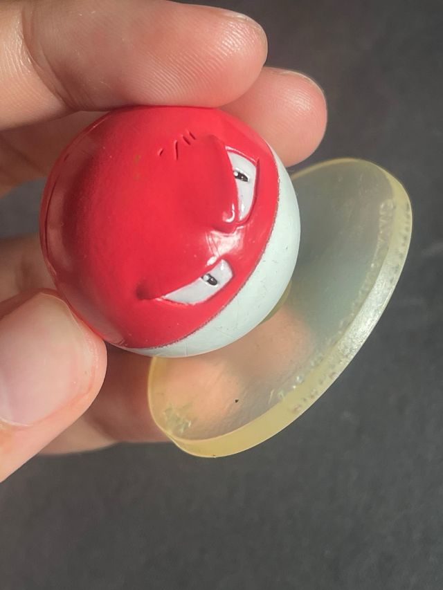Figura Voltorb Tomy - Pokémon