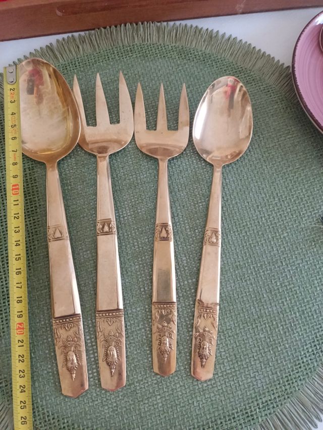 Cubiertos vintage Tailandia bronce 
