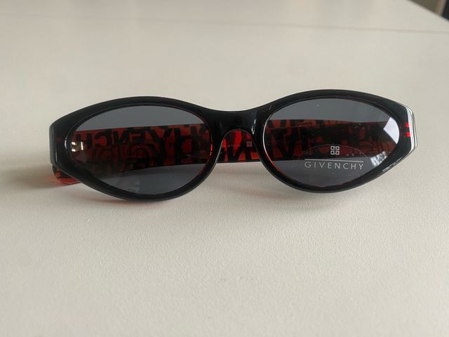 Gafas Givenchy - Negras y rojas