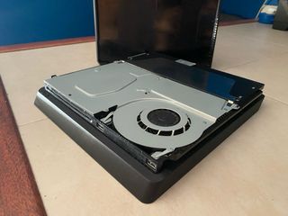 PS4 (PlayStation 4) Slim 1TB - Negra