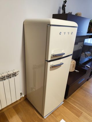 Nevera retro Evvo - 8 meses