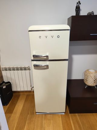 Nevera retro Evvo - 8 meses