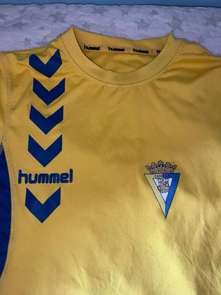 Camiseta Hummel Cádiz CF