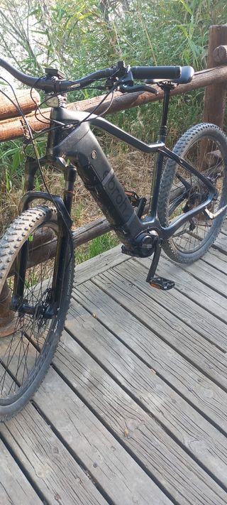 Bicicleta eléctrica carbono muy ligera y potente