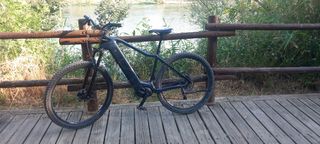 Bicicleta eléctrica carbono muy ligera y potente