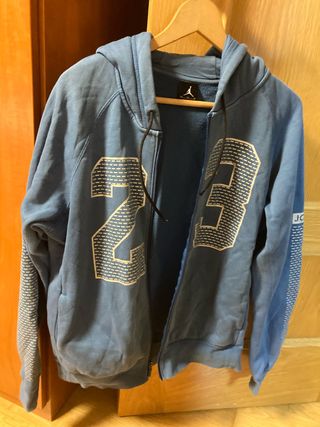 Chaqueta Jordan 23 azul capucha