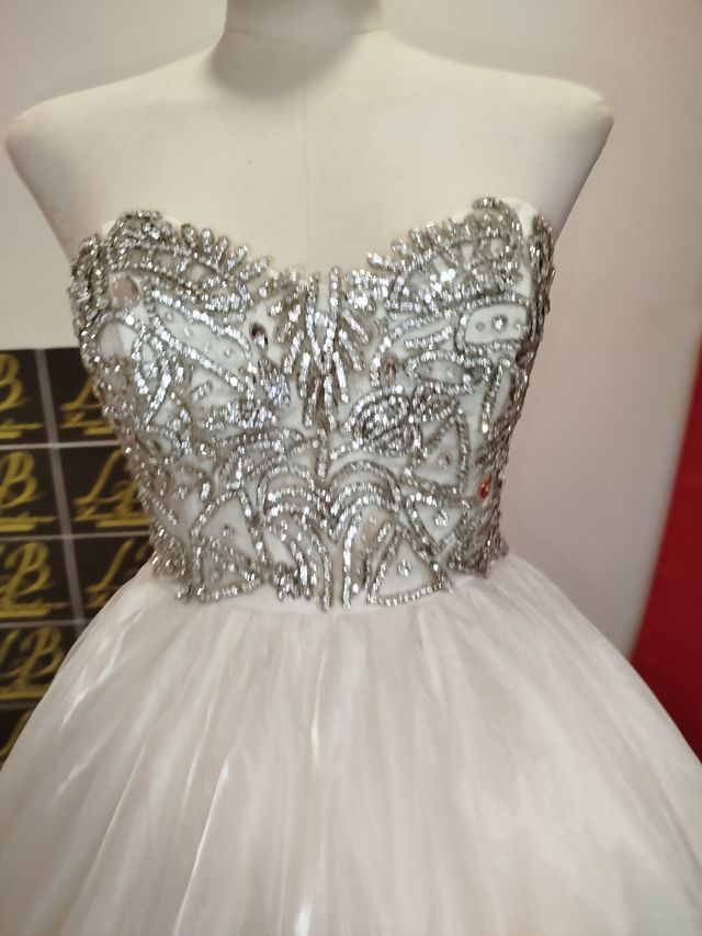 Vestido novia blanco pedreria