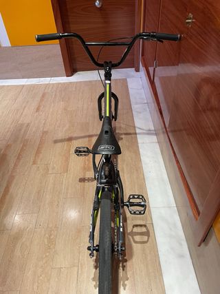 Bicicleta BMX Meybo 21'75