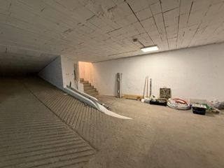 local industrial,  con permiso trasteros , 950€