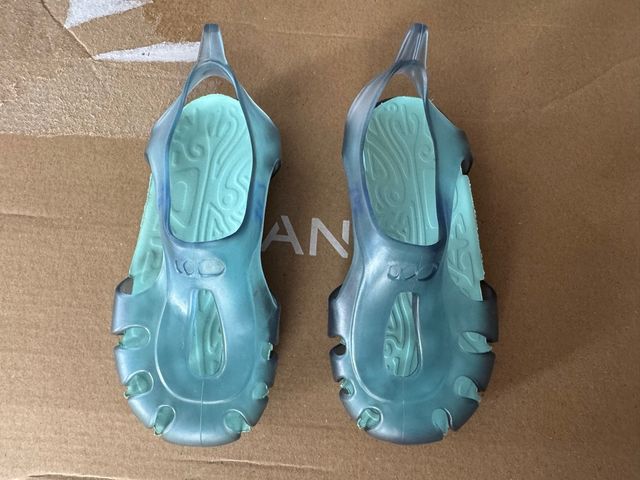 Sandalias agua Decathlon -talla 25
