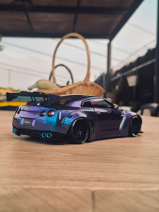 1:18 Nissan GT-R R35, PGM