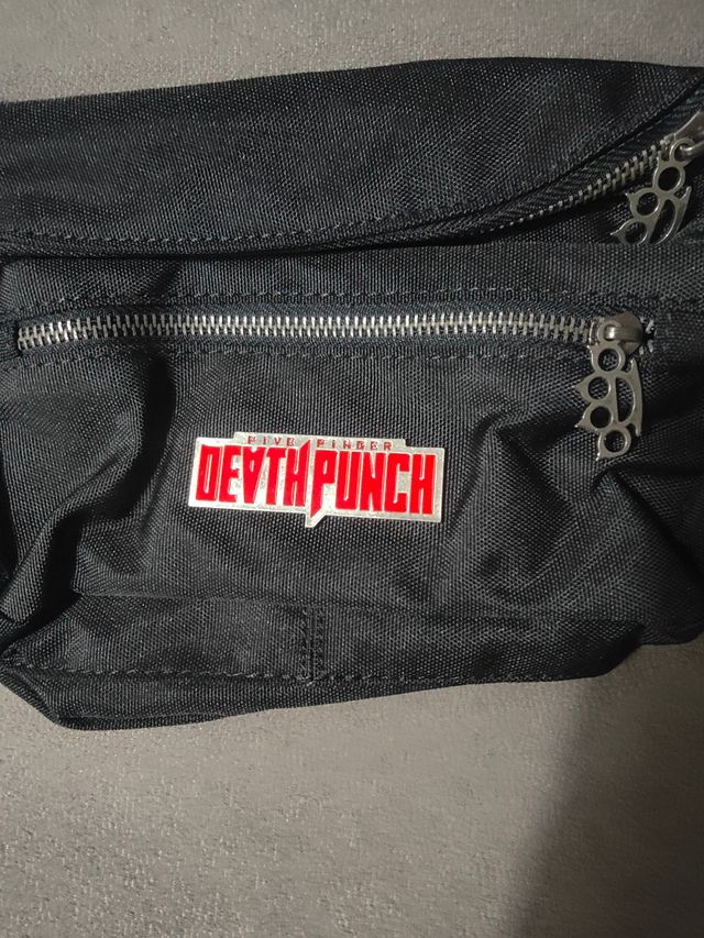 Riñonera Five Finger Death Punch