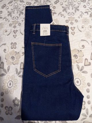 2 Vaqueros Zara Talla 44 - Azul y Blanco