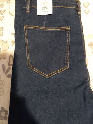 2 Vaqueros Zara Talla 44 - Azul y Blanco