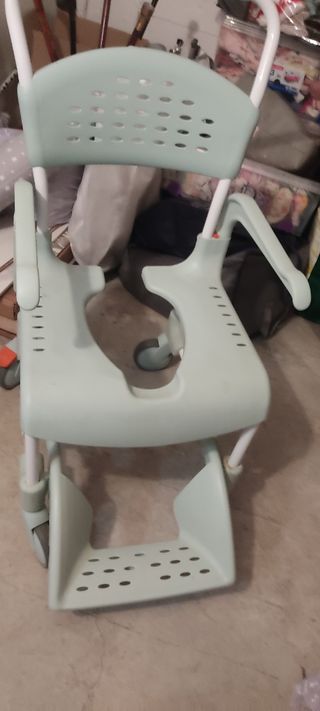 Silla ducha ortopédica Etac Clean . Está en Logroñ