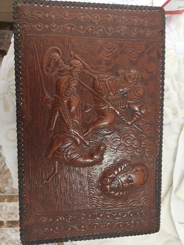 Caja música piel antigua