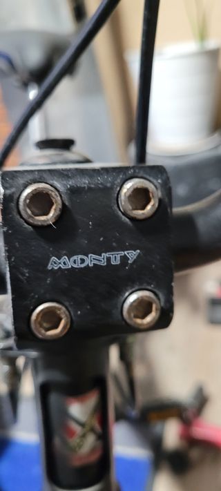 Monty BMX 20" - Bicicleta usada