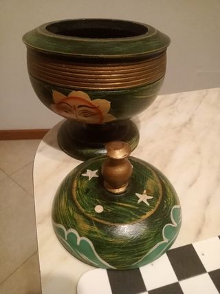 Port.oggetti vintage legno intagliato