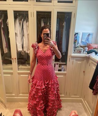 Blusa rociera rojo lunares blancos