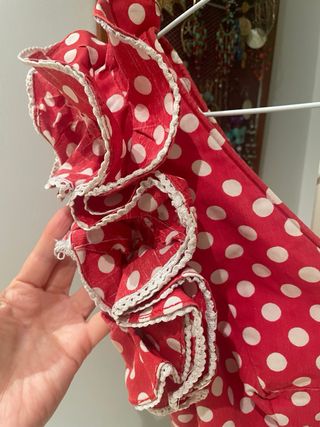 Blusa rociera rojo lunares blancos