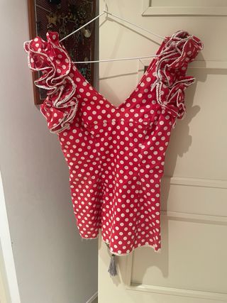 Blusa rociera rojo lunares blancos