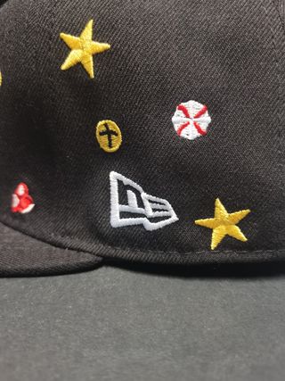 Gorra New Era 59Fifty negra y dorada Talla 7.1/4