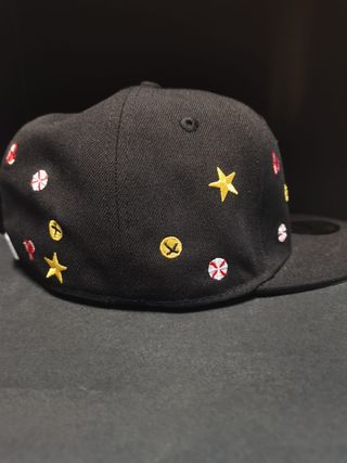 Gorra New Era 59Fifty negra y dorada Talla 7.1/4