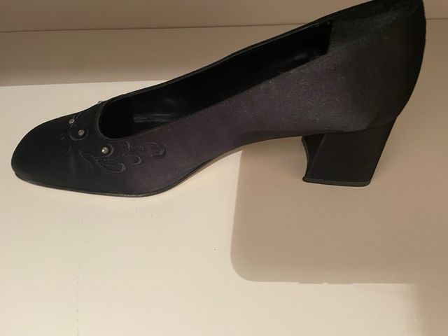 Scarpe Doriani nere - tacco basso