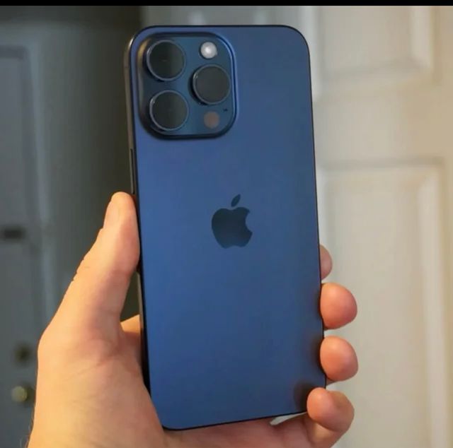 iPhone 15 Pro - Azul Titania 128gb