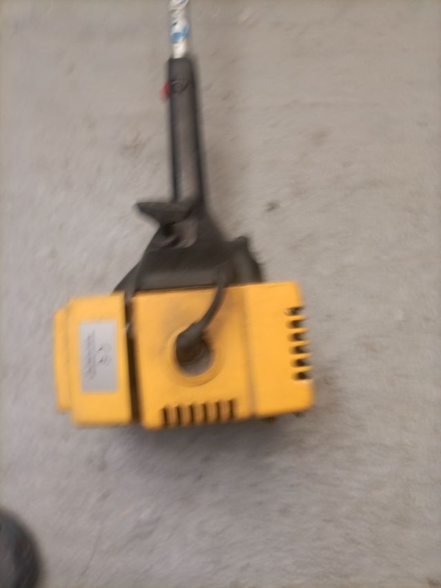 Decespugliatore da giardino