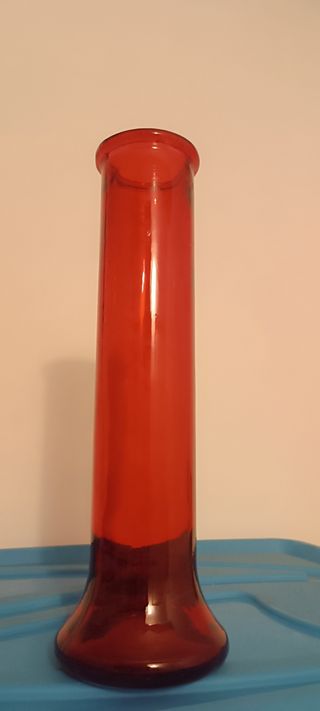 Jarrón rojo de cristal
