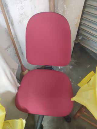 Silla oficina giratoria granate