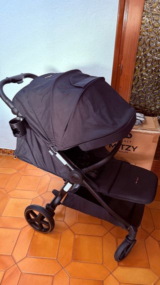 Cochecito silla de paseo Kinderkraft Mitzy
