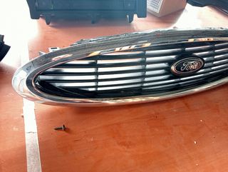 Rejilla Ford Mondeo