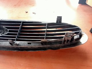 Rejilla Ford Mondeo