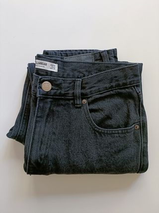 Pantalón Vaquero Negro Pull & Bear Talla 40