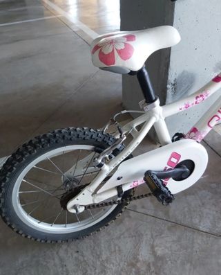 Bicicleta niña QÜER 14" blanca/rosa