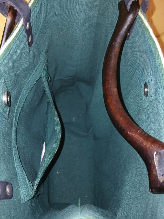 Borsa in rafia verde con manici in pelle